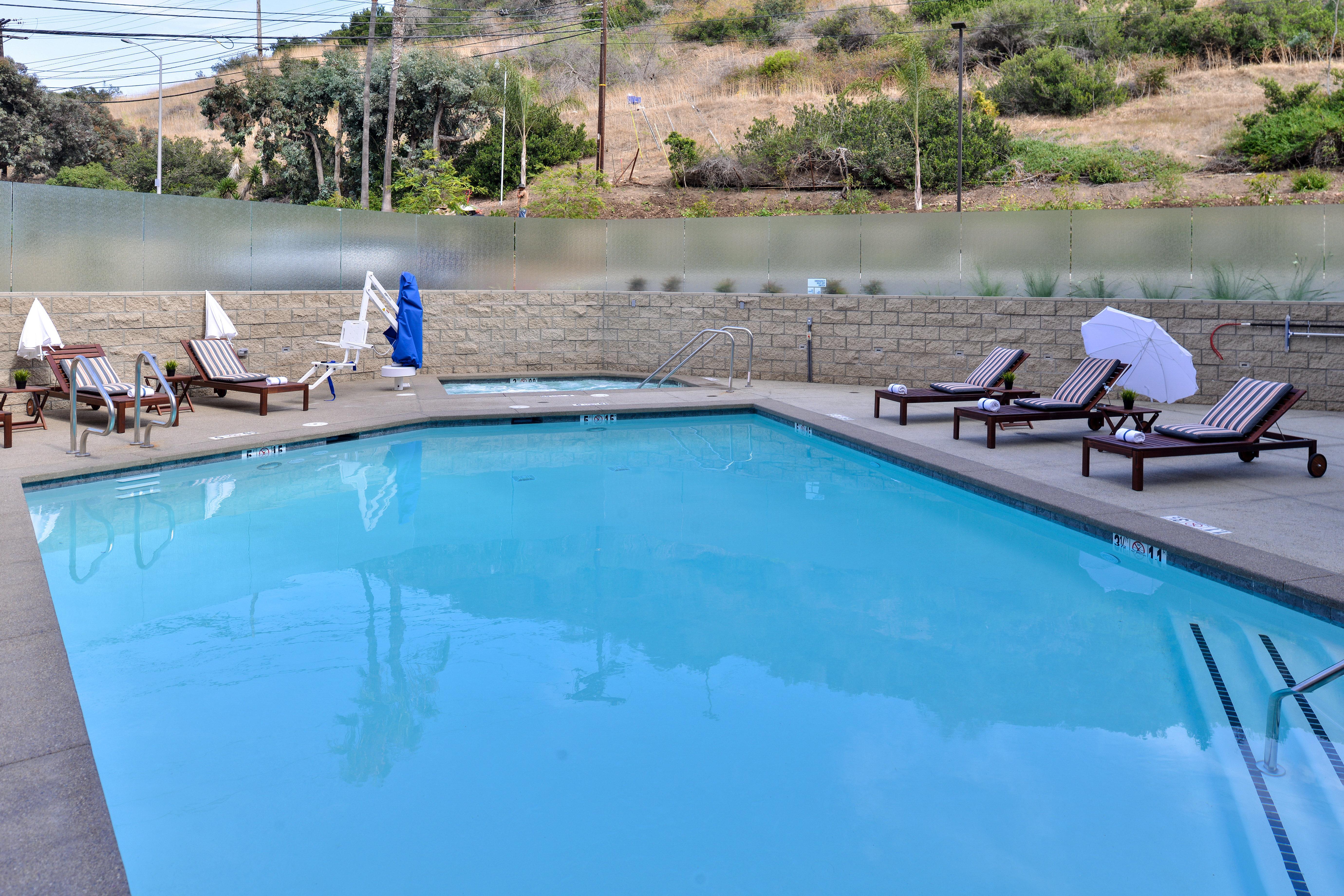 Holiday Inn Express & Suites San Diego - Mission Valley By Ihg Экстерьер фото