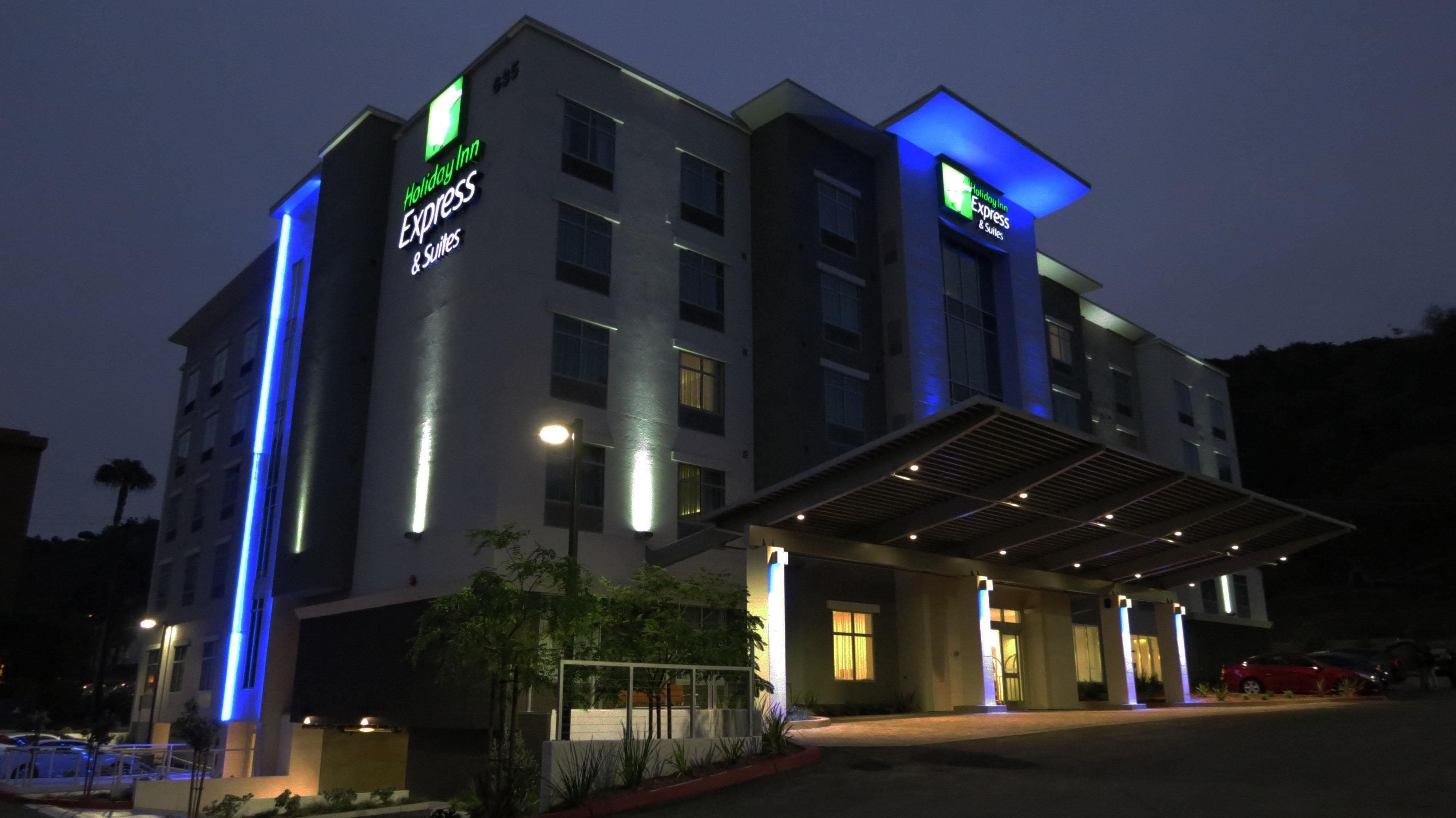 Holiday Inn Express & Suites San Diego - Mission Valley By Ihg Экстерьер фото